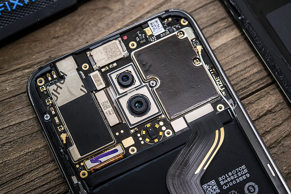 meizu_16_teardown_03.jpg meizu_16_teardown_03.jpg