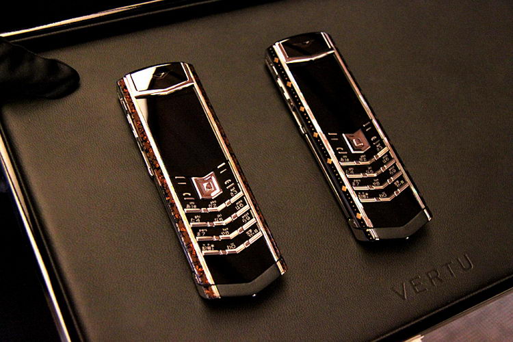 vertu_japan_phones_16.jpg